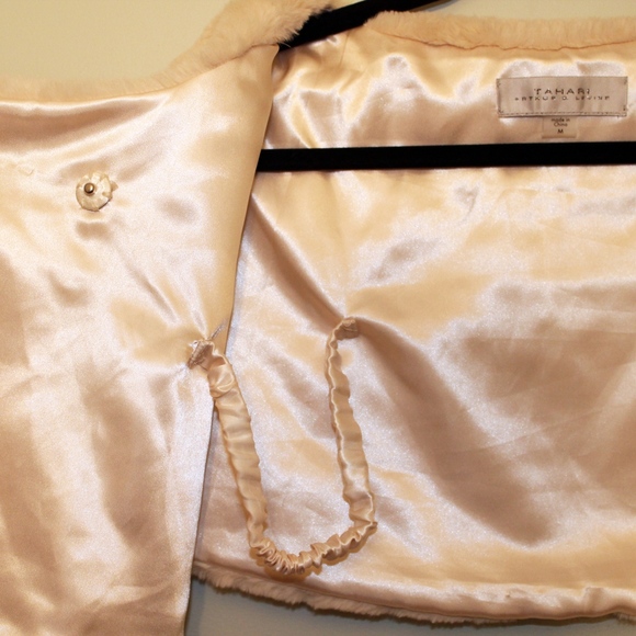 Tahari Faux Fur Caplet - Picture 4 of 5